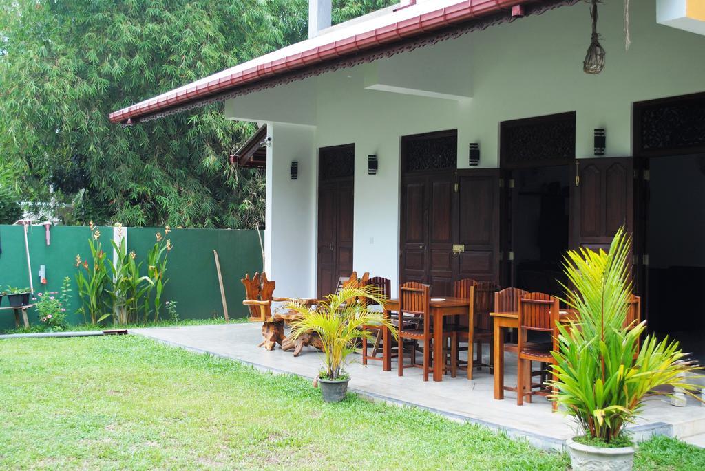 Mary'S Palm Garden Hotel Hikkaduwa Exterior foto