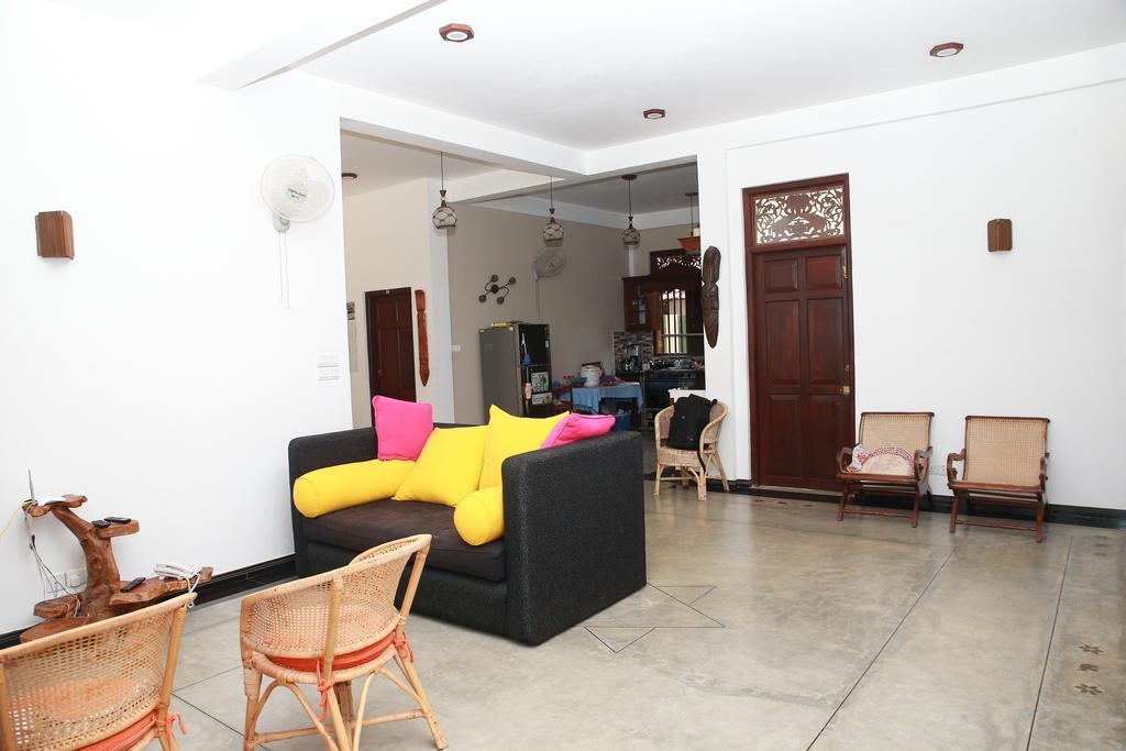 Mary'S Palm Garden Hotel Hikkaduwa Exterior foto
