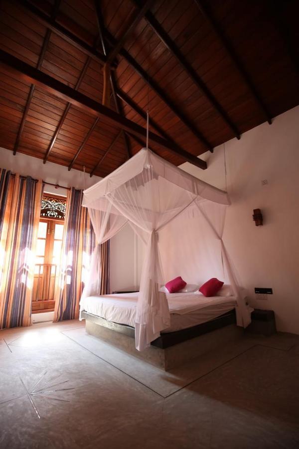 Mary'S Palm Garden Hotel Hikkaduwa Exterior foto